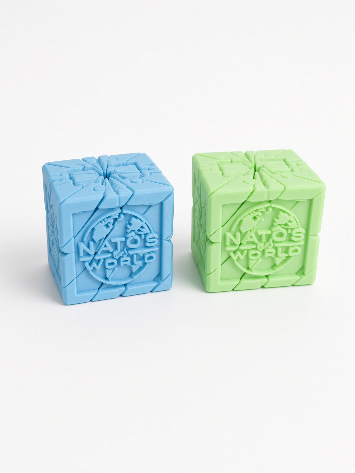 Glow blue and glow green THE CUBE